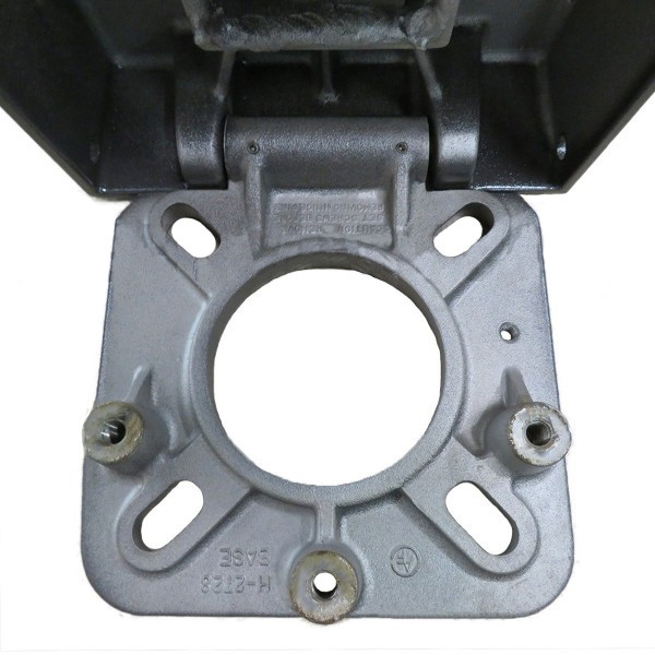 img_0931_22__87269.1622629962.jpg 18 Foot Square Hinged Base Aluminum Light Pole, 4 Inch Wide, 0.125 Inch Wall Thickness